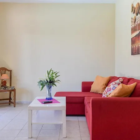 Daniamand 34b Villa